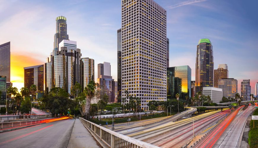 The Castle on the Cliff: Majestic, Magic, Manoir