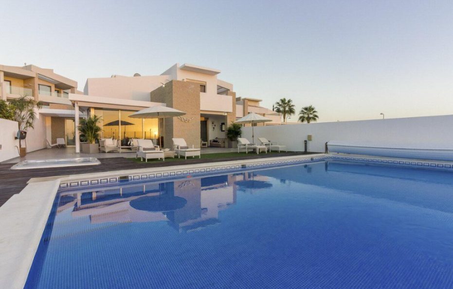 Villa Brisa, Adeje – Modern Seaview Retreat in Tenerife