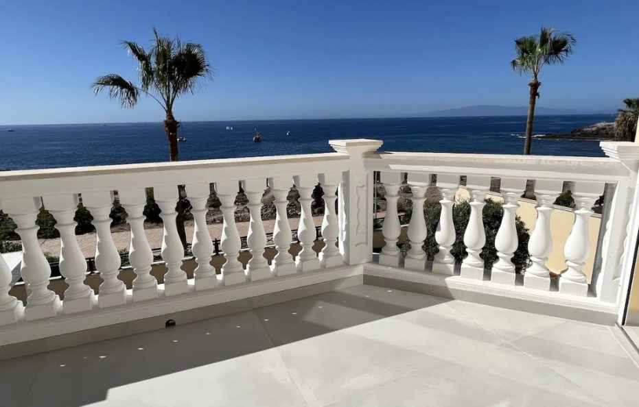 Villa Artemio in Los Cristianos, Tenerife – 4 bedrooms Seafront