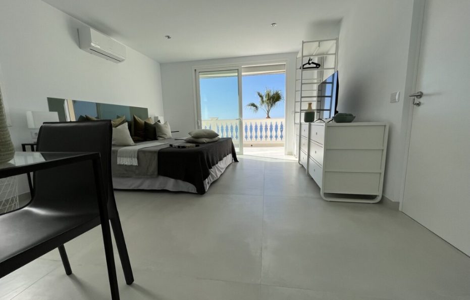 Villa Artemio in Los Cristianos, Tenerife – 4 bedrooms Seafront