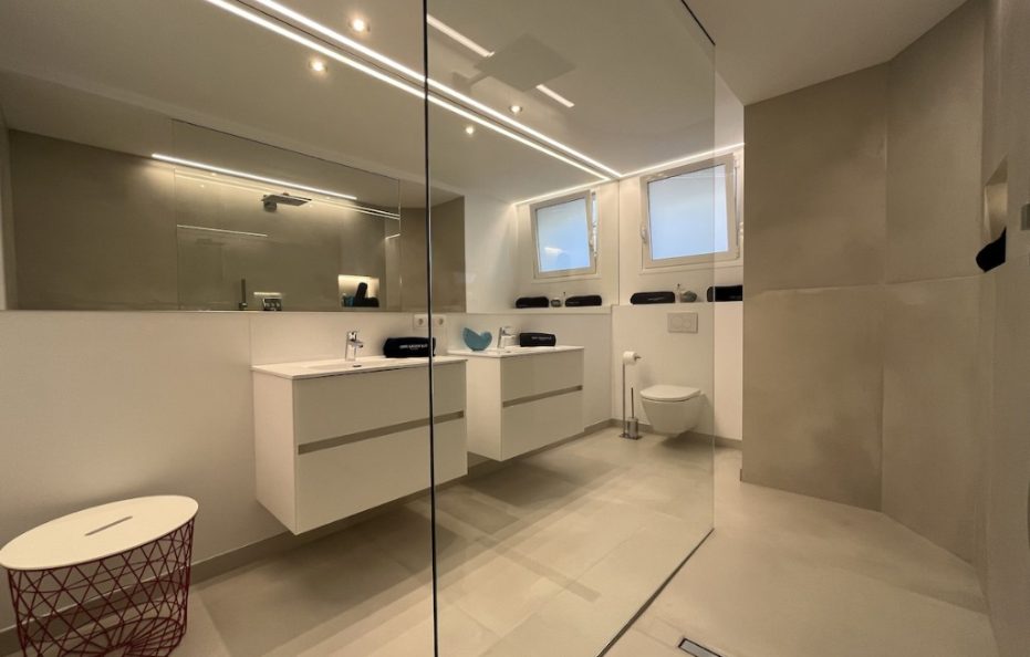 Villa Artemio in Los Cristianos, Tenerife – 4 bedrooms Seafront