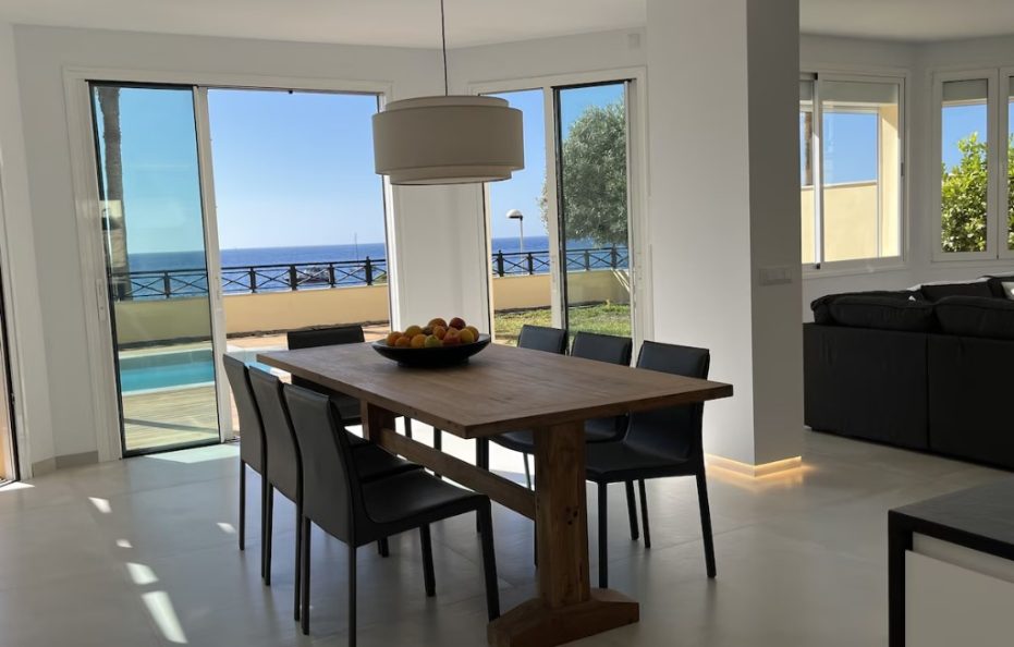 Villa Artemio in Los Cristianos, Tenerife – 4 bedrooms Seafront