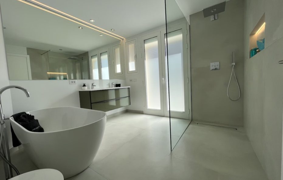 Villa Artemio in Los Cristianos, Tenerife – 4 bedrooms Seafront