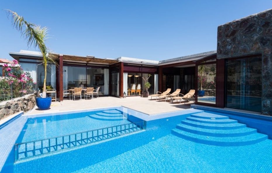 Villa Mallo in Puerto Rico, Las Palmas Luxury Villa with Heated Pool