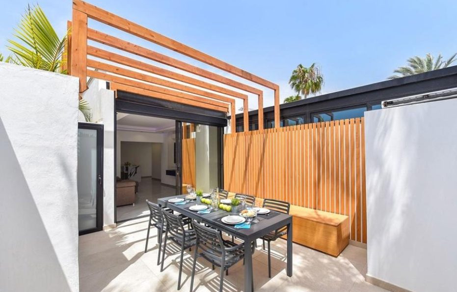 Villa Tanita, Playa del Ingles – Heated Pool and Prime Location