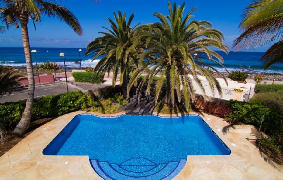 Villa Melania – Luxury Frontline Villa with Ocean Views in Palm Mar