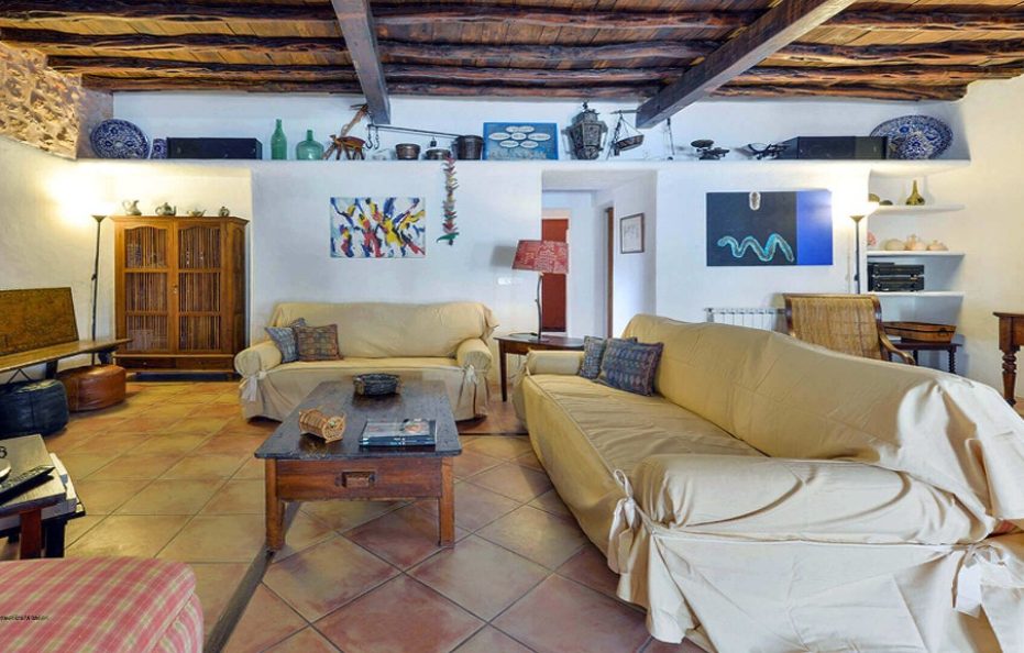 Villa Azulon – Luxury Retreat 400m from Playa den Bossa, Ibiza