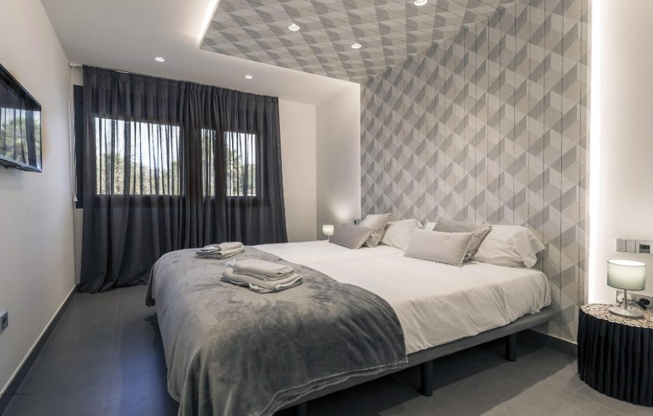 Villa Azul Naciente – 4-Bedroom Retreat near Jesus and Talamanca Beach