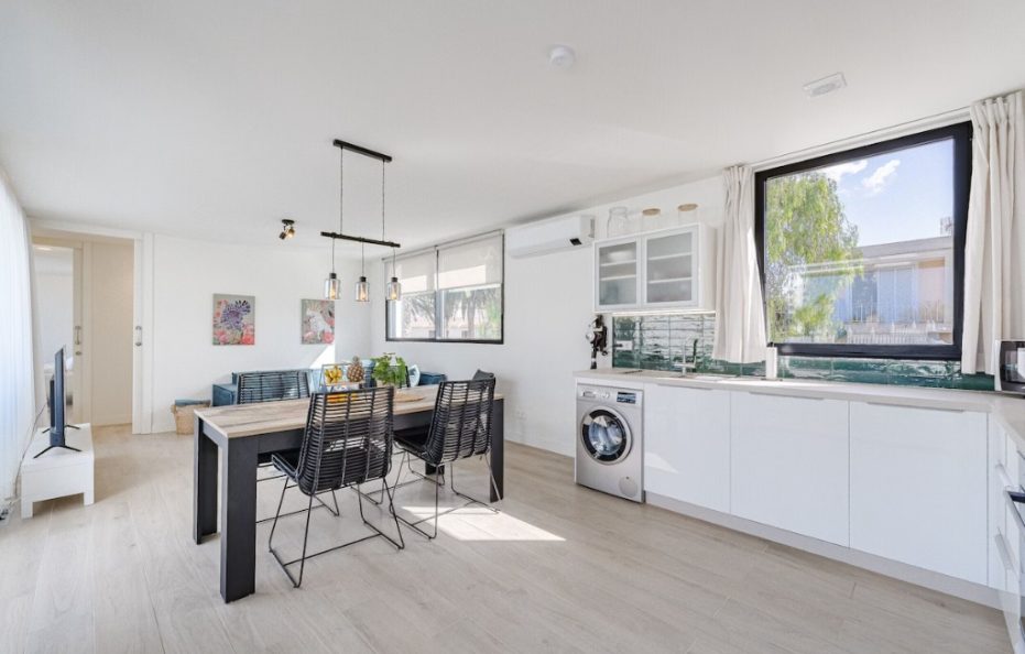 Villa Solaris, Playa de las Americas – Heated Pool and Sea View