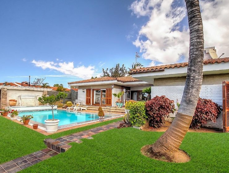 Villa Monteara – Elegant 4-Bedroom Retreat with Pool in Maspalomas