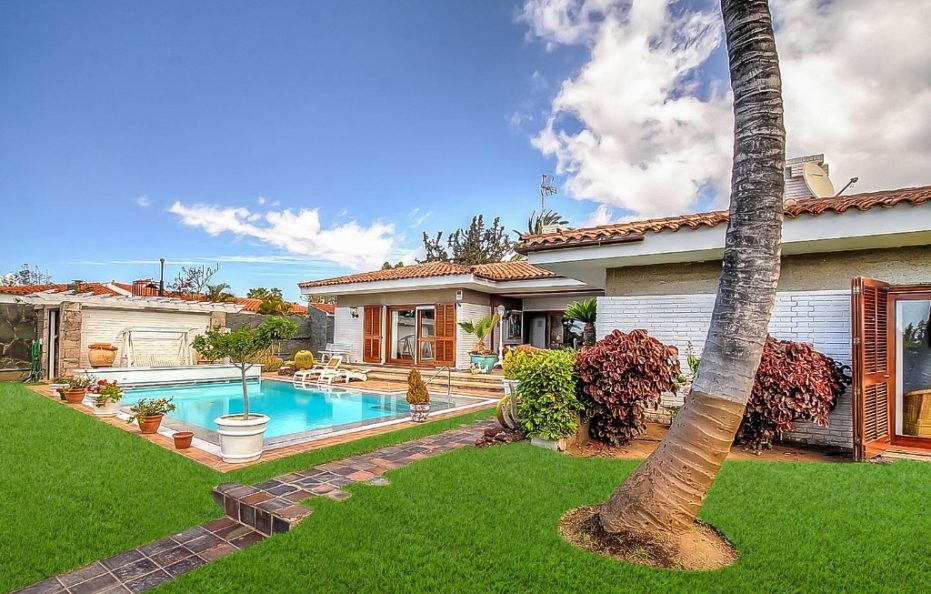 Villa Monteara – Elegant 4-Bedroom Retreat with Pool in Maspalomas
