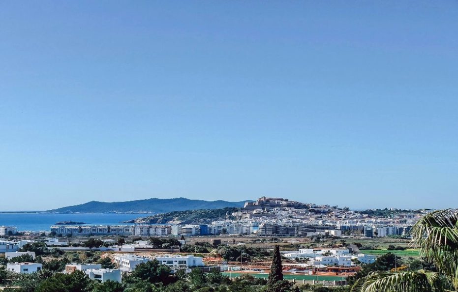 Villa Trinidadia – Luxurious 4 Bedroom with Pool in Can Besso, Ibiza