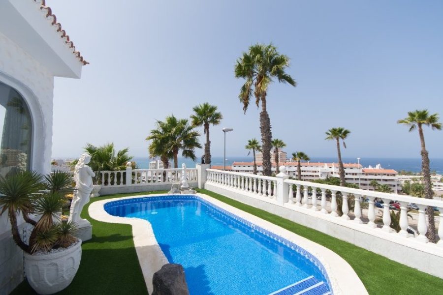 Villa Pardo, Costa Adeje – Heated Pool & Panoramic Sea Views