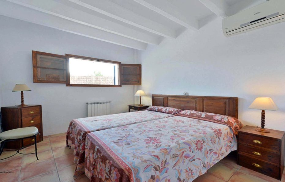 Villa Azulon – Luxury Retreat 400m from Playa den Bossa, Ibiza