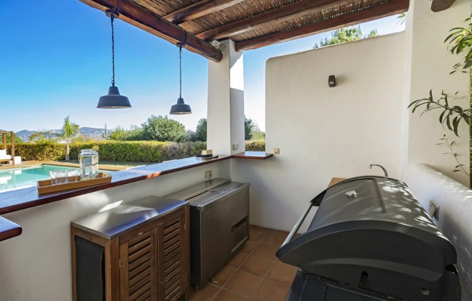 Villa Oasisina, Ibiza – Modern Oasis with Pool and Views