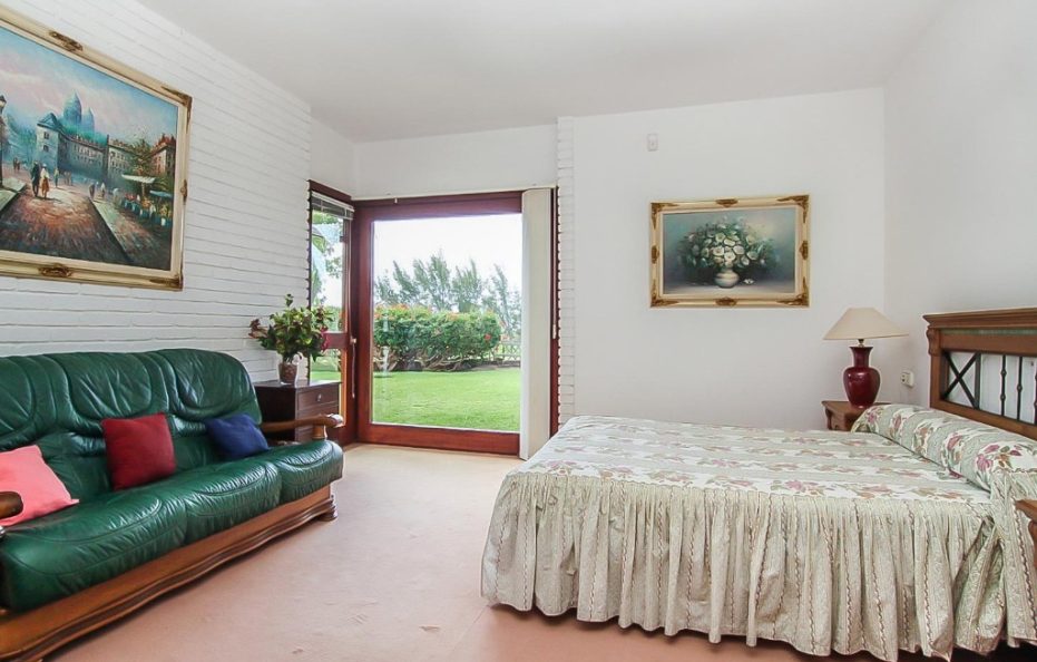 Villa Monteara – Elegant 4-Bedroom Retreat with Pool in Maspalomas