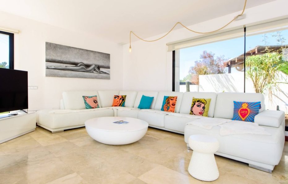 Casa Mar Serena, San Antonio Bay – Modern Pool Villa Near the Sea