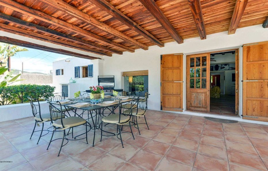 Villa Azulon – Luxury Retreat 400m from Playa den Bossa, Ibiza