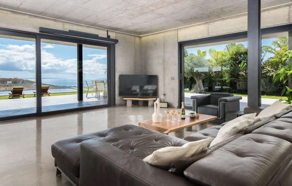 Villa Mar Sereno, Adeje – Heated Infinity Pool and Panoramic Sea Views