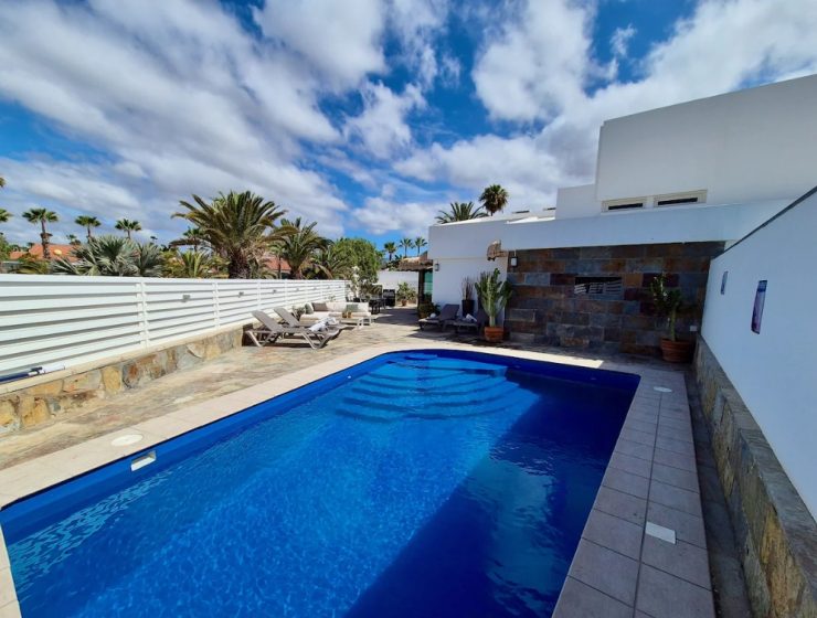Villa Marisma in Maspalomas – Private Pool and Sunny Terrace Retreat