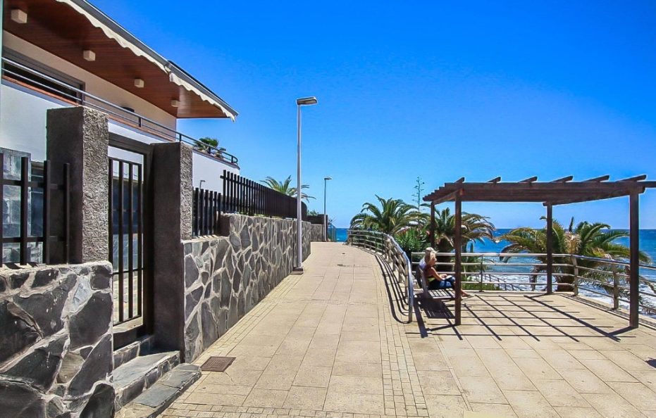 Villa Alvaro – 4-Bedroom Villa with Ocean Views in San Agustin Gran Canaria
