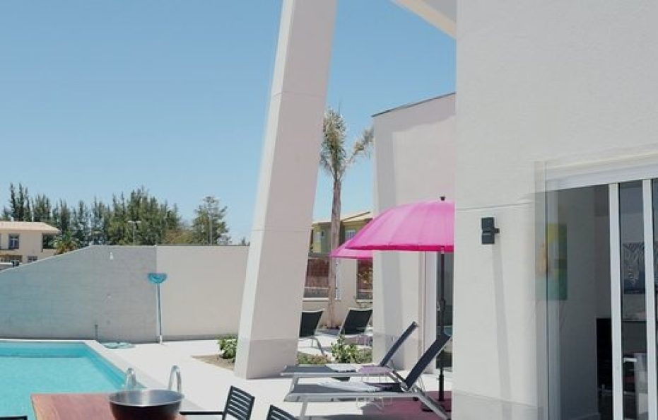 Villa Salazar – Modern 4-Bed Retreat with Stunning Views in Maspalomas