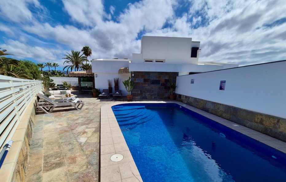 Villa Marisma in Maspalomas – Private Pool and Sunny Terrace Retreat
