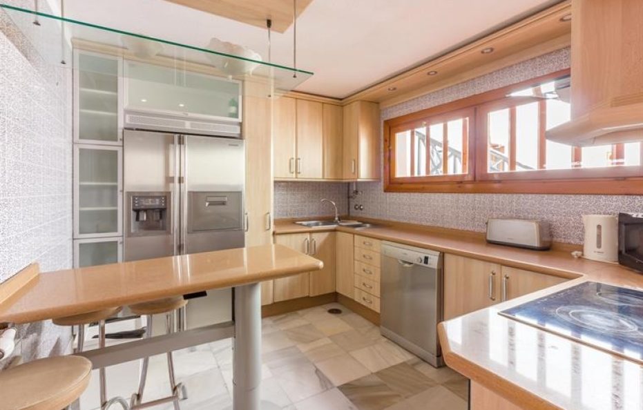 Villa Baldomero in Playa de las Americas – Beachfront Holiday Villa