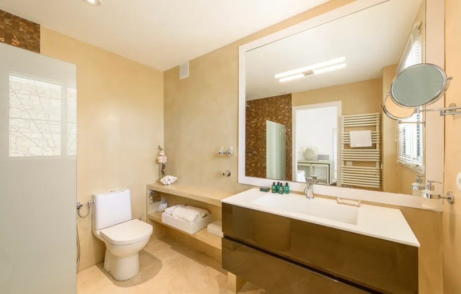 Villa Marlin, Cala Jondal Ibiza – Saltwater Infinity Pool Sea Views