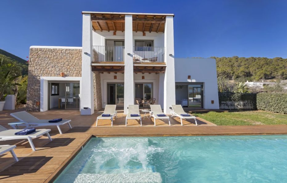 Villa Oasisina, Ibiza – Modern Oasis with Pool and Views