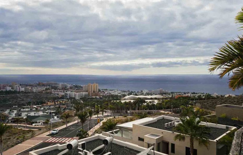 Villa Miravista, Costa Adeje – Stunning View Villa with Pool