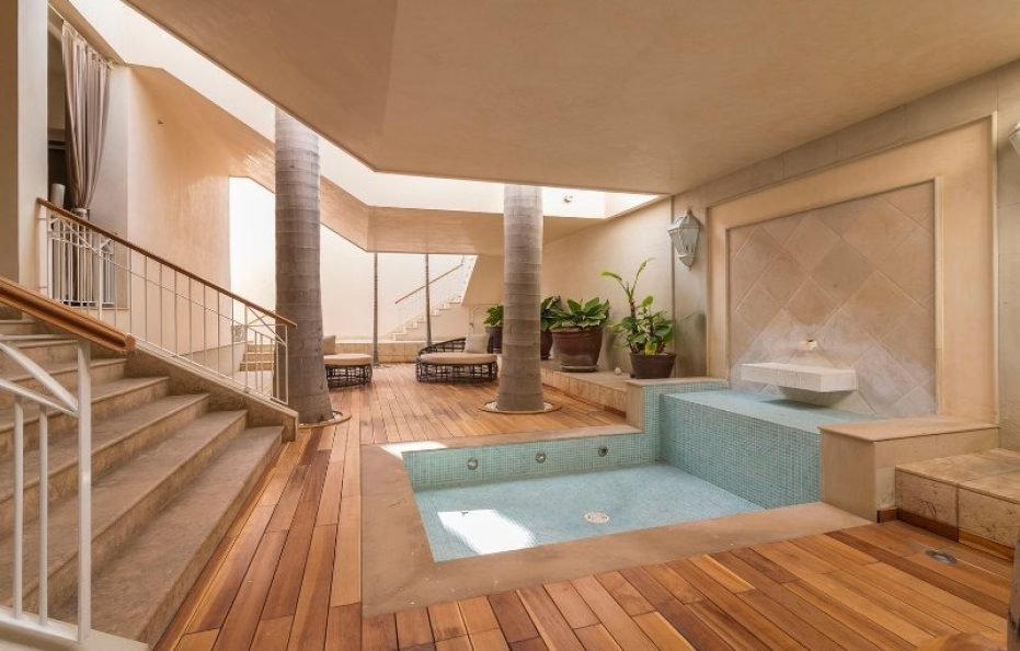 Villa Arcoiriso in Playa de las Americas – Luxury Retreat with Pool