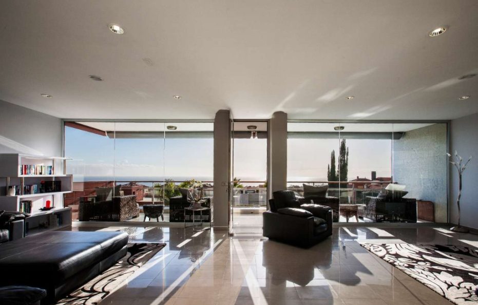 Villa Carmenita – Modern Luxury with Sea Views in Costa Adeje