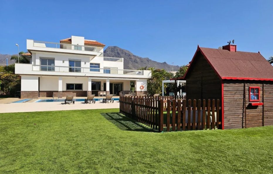 Villa Aura Prive, Costa Adeje – Heated Pool and Luxury Interiors