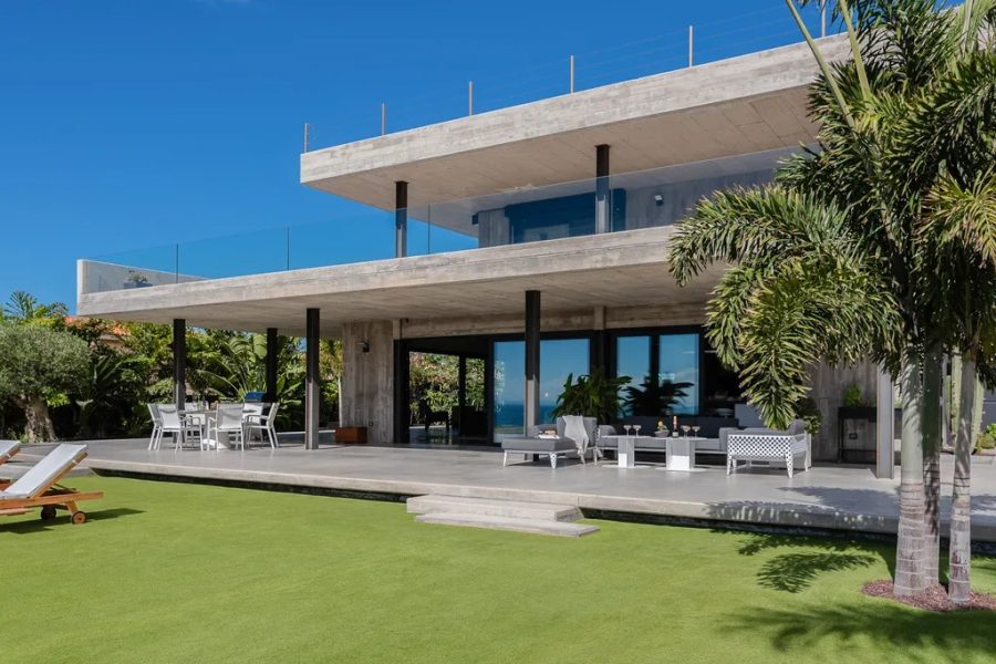 Villa Mar Sereno, Adeje – Heated Infinity Pool and Panoramic Sea Views