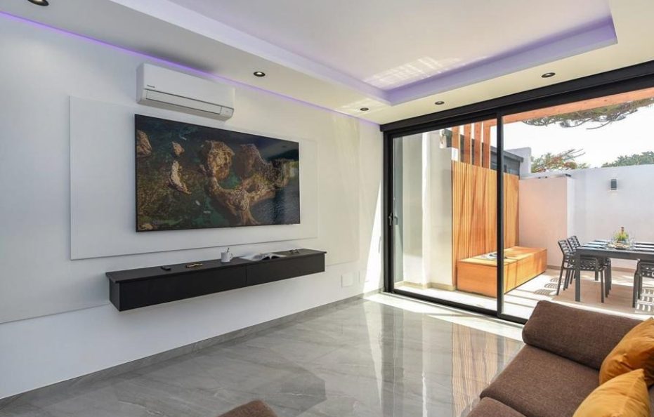 Villa Tanita, Playa del Ingles – Heated Pool and Prime Location