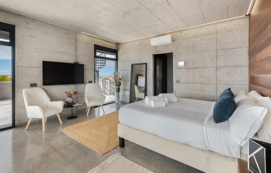 Villa Mar Sereno, Adeje – Heated Infinity Pool and Panoramic Sea Views