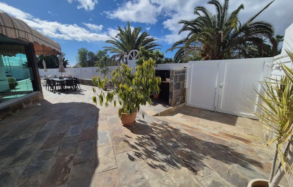 Villa Marisma in Maspalomas – Private Pool and Sunny Terrace Retreat