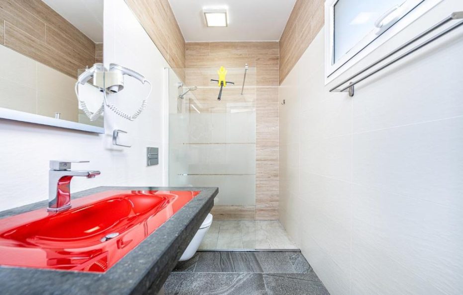 Villa Salazar – Modern 4-Bed Retreat with Stunning Views in Maspalomas