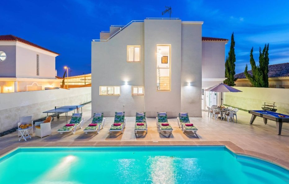 Villa Sol Alegria in Costa Adeje with Heated Pool and Roof Terrace