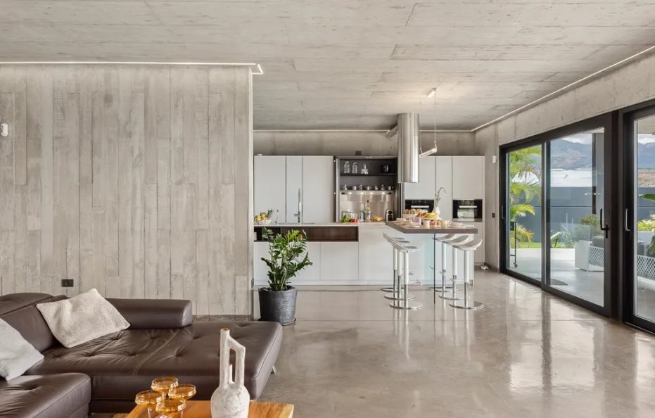 Villa Mar Sereno, Adeje – Heated Infinity Pool and Panoramic Sea Views