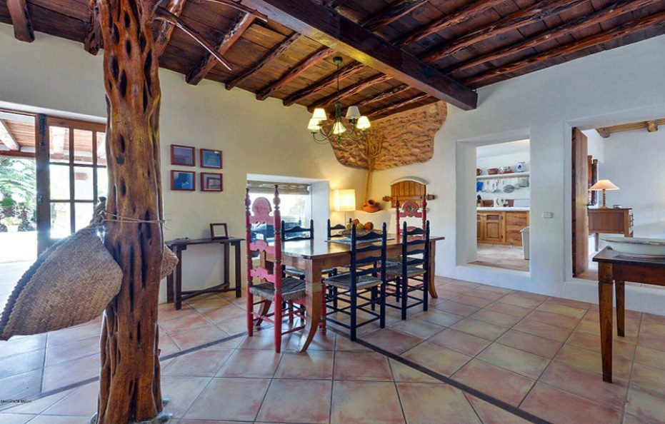 Villa Azulon – Luxury Retreat 400m from Playa den Bossa, Ibiza