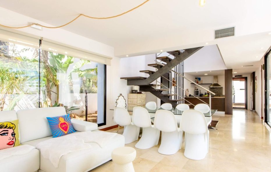 Casa Mar Serena, San Antonio Bay – Modern Pool Villa Near the Sea