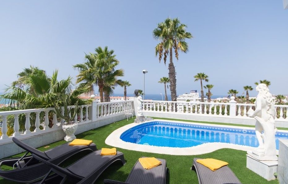 Villa Pardo, Costa Adeje – Heated Pool & Panoramic Sea Views