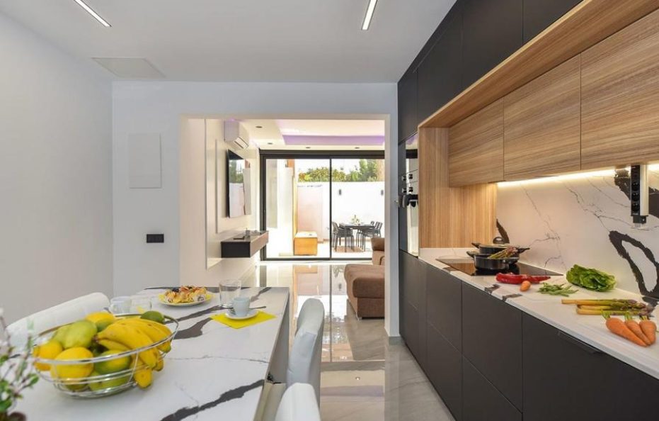 Villa Tanita, Playa del Ingles – Heated Pool and Prime Location