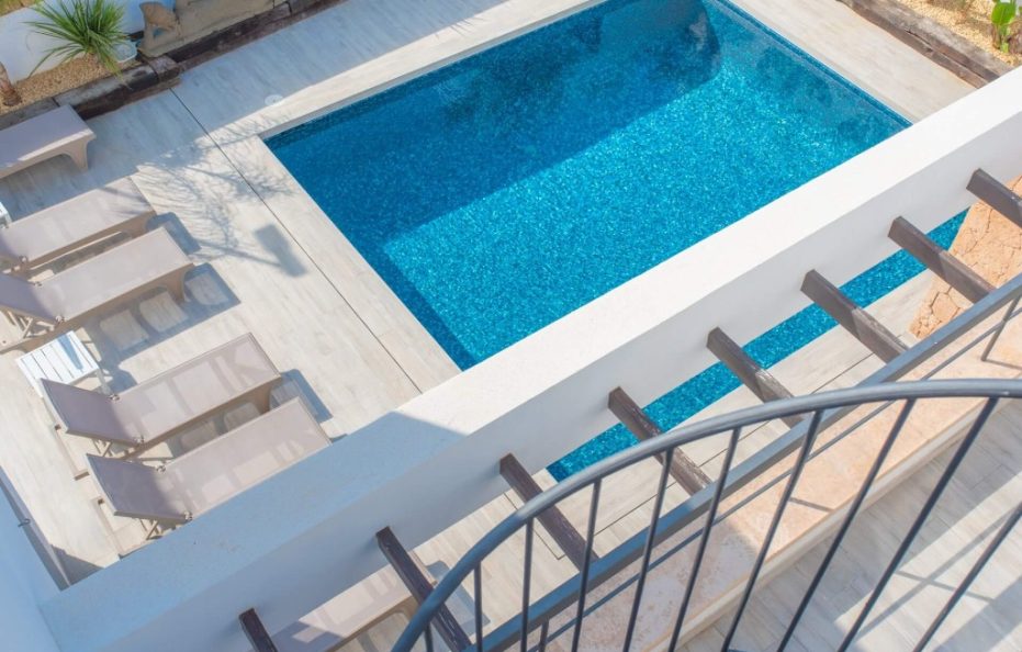 Casa Mar Serena, San Antonio Bay – Modern Pool Villa Near the Sea