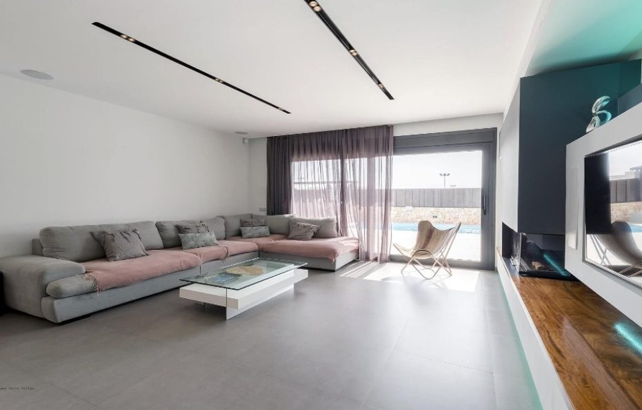 Villa Azul Naciente – 4-Bedroom Retreat near Jesus and Talamanca Beach