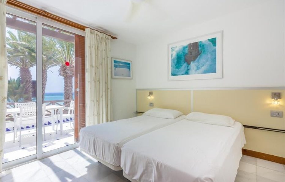 Villa Baldomero in Playa de las Americas – Beachfront Holiday Villa