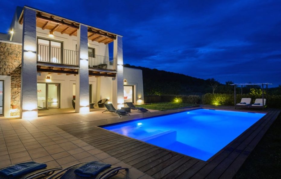 Villa Oasisina, Ibiza – Modern Oasis with Pool and Views