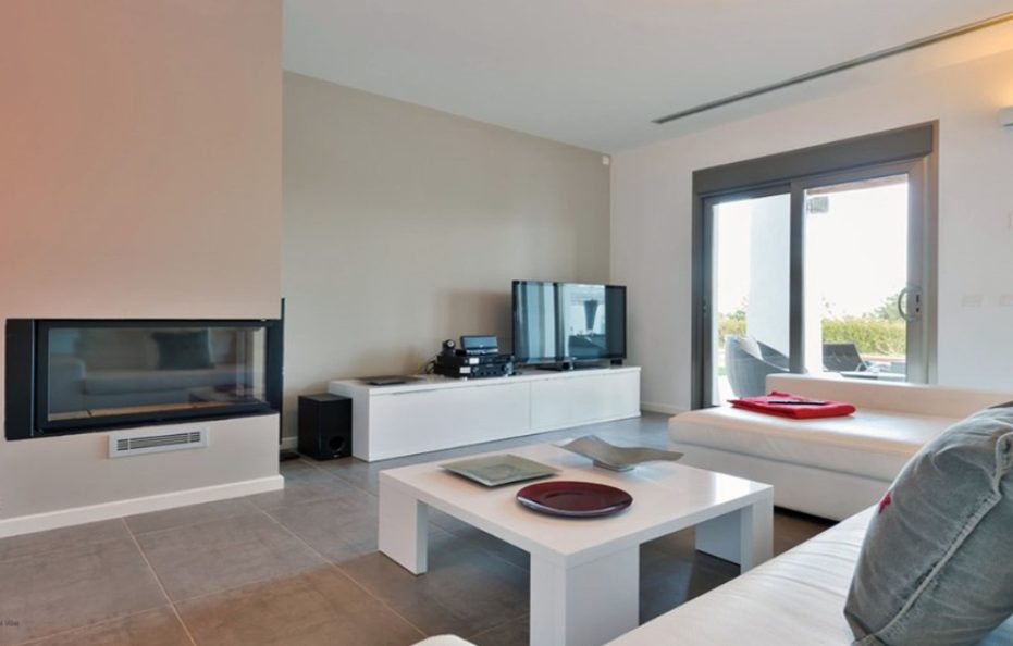 Villa Oasisina, Ibiza – Modern Oasis with Pool and Views